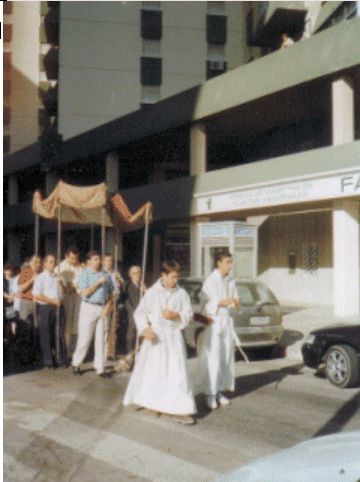 12 Agosto 2000-Traslado desde la sede provisional a los salones parroquiales  1 fase